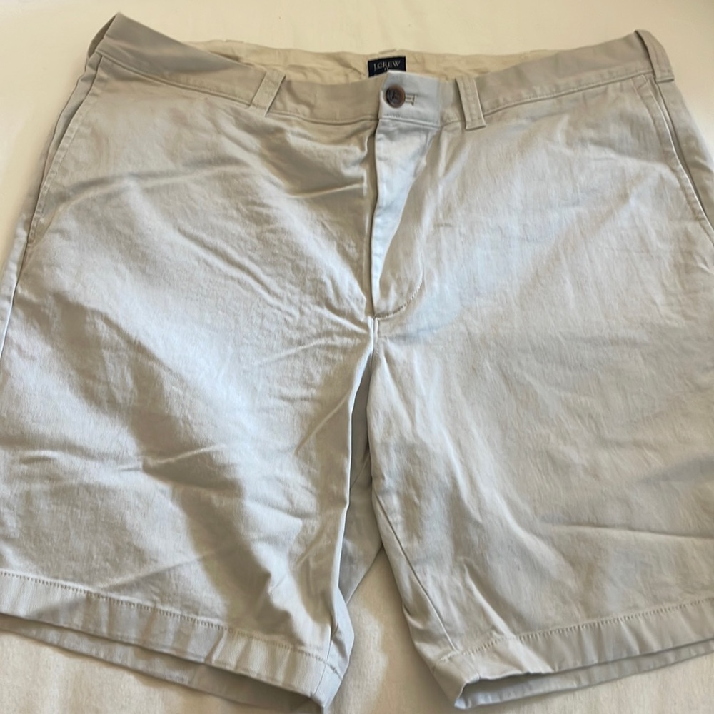 Men's jcrew 9 inch inseam khaki cotton shorts